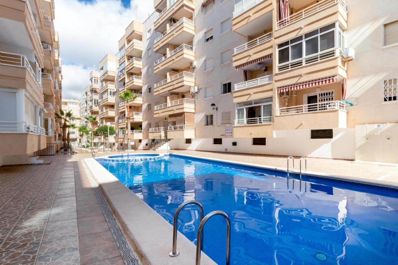 Piso En El Centro Apartment Torrevieja Exterior foto