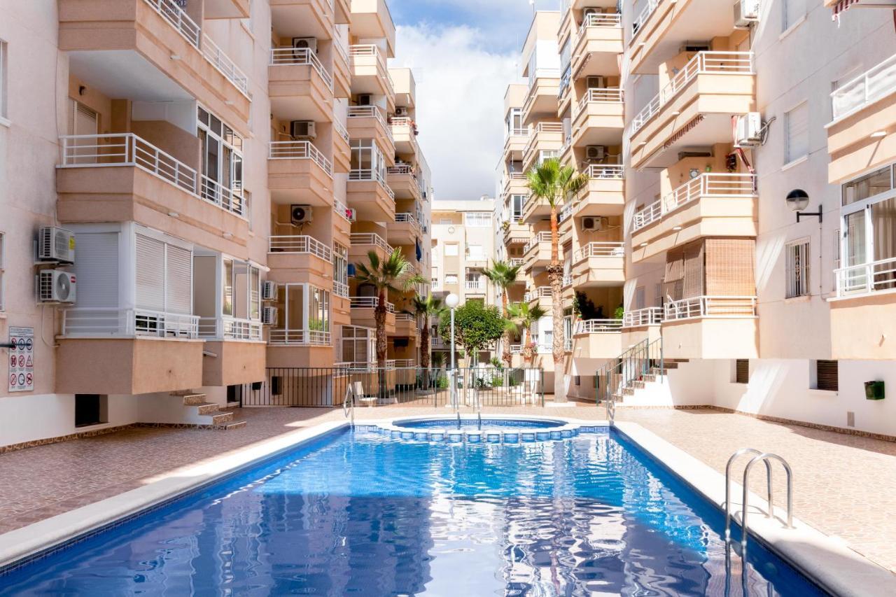 Piso En El Centro Apartment Torrevieja Exterior foto